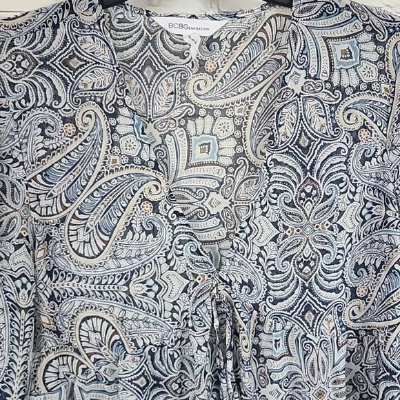 BCBGeneration Women's Sheer Blue Paisley Babydoll Top Long Ruffle Sleeve Blouse - Picture 6 of 13